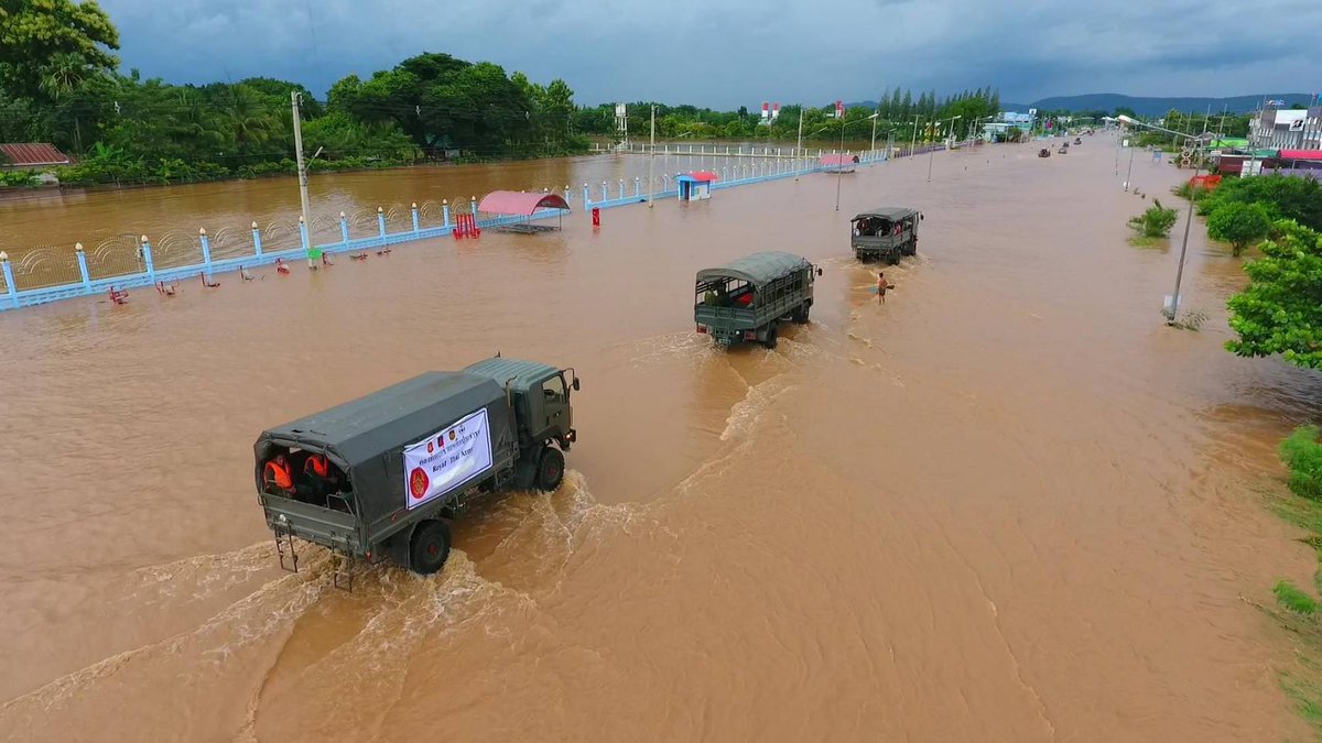 kitt293's tweet photo. กองพลพัฒนา
เป็นหน่วยทหารที่มียุทโธปกรณ์ สำหรับงานบรรเทาสาธารณภัย ครอบคลุม ให้การช่วยเหลือได้หลาย ๆด้าน เช่นเหตุเพลิงไหม้ กู้ภัยอาคารสูง สะพานขาด น้ำท่วม และอื่น ๆ และมีกำลังพลที่ผ่านการฝึกฝน จนมีความชำนาญเฉพาะทางอีกด้วย
#ทหารของแผ่นดิน
#เรารักสถาบันพระมหากษัตริย์ https://t.co/yujCZh2fPu