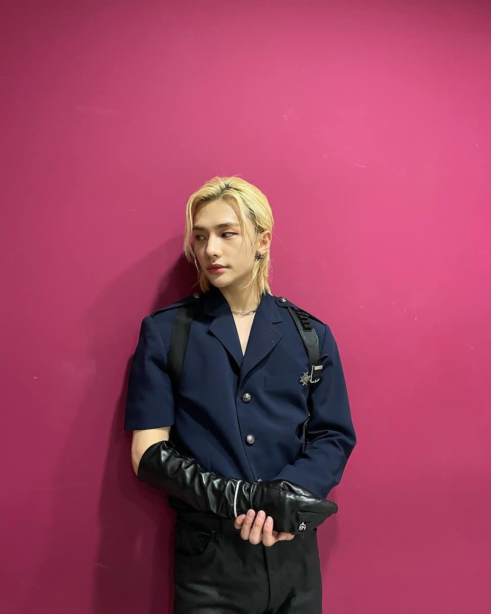 i hope the boys and their staff all stay safe and test negative!! especially hyunjin because he’s an mc and he comes into contact with a lot of idols :( and i hope the idol that tested positive stays safe and has a speedy recovery!