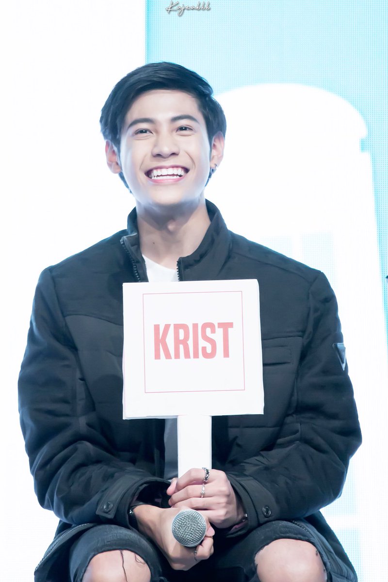 spunkngumption's tweet photo. These two just GLOW when they're together. Ugh the happiness
#KristSingto #KristPerawat #SingtoPrachaya #Arthit #Kongpob #Watee #Maitee https://t.co/zeLIge9WXJ