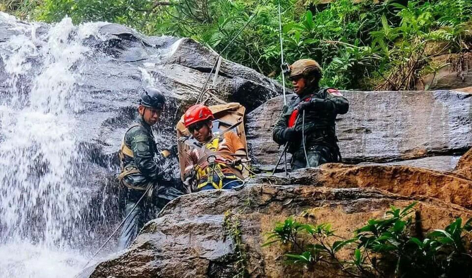 jiewich1's tweet photo. มณฑลทหารบก
จำนวนทั้งสิ้น 35 มณฑล ครอบคลุมพื้นที่ 76 จังหวัดทั่วประเทศ และ กทม. มีขีดความสามารถ กำลังพล และยุทโธปกรณ์ ทางทหาร พร้อมให้การสนับสนุน หน่วยงานภาครัฐ ได้ทันที เมื่อเกิดเหตุการณ์ หรือได้รับการร้องขอรับการสนับสนุน
#ทหารของแผ่นดิน 
#เรารักสถาบันพระมหากษัตริย์ https://t.co/8WoYu2oEvM