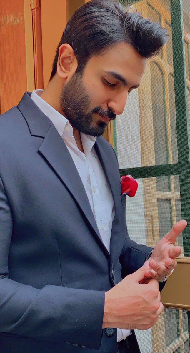 hammad_shoaib's tweet photo. 1st or 2nd? Which one is your favourite? https://t.co/IOah8QZgWP