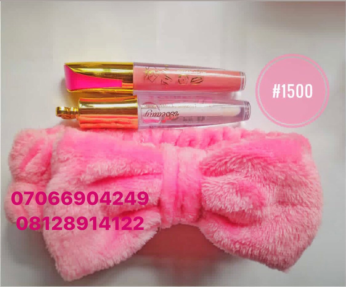 You don't need to break the bank to get a gift for  your sister👭🏾babe👩‍❤️‍💋‍👨or yourself🥰 -headband,nudelipstick & lipgloss for just #1500
Whatsapp wa.me/2347066904249 or call 07066904249 to get yours asap!