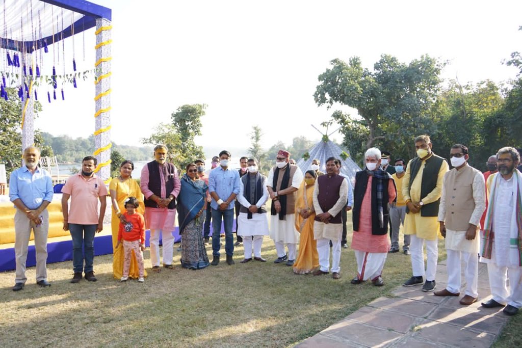 Prahlad Singh Patel ( वृक्ष से जल, जल से जीवन) tweet media