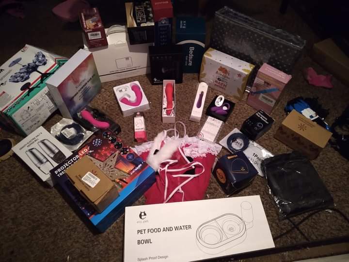 Yall look at all these pr3paid items