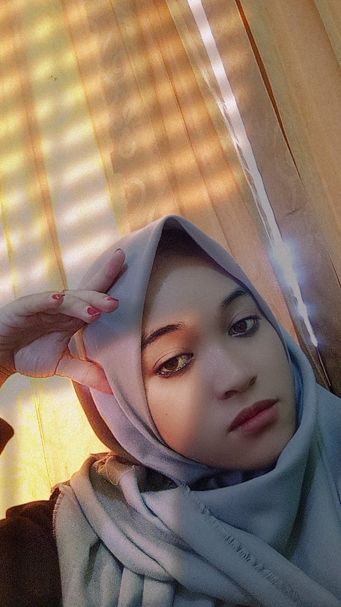 dennayy04's tweet photo. Ada yang datang dengan tiba-tiba tanpa aba-aba https://t.co/ygBVK03lIx