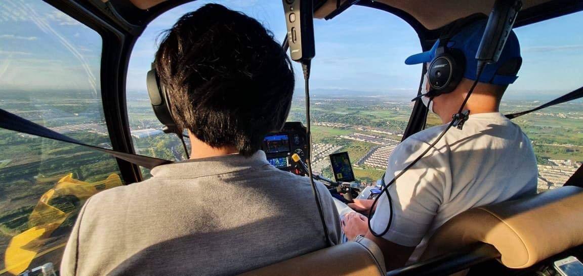julesguiang's tweet photo. The search for Atty. Ryan Oliva continues today in the Lubang Group of Islands in Occidental Mindoro.

If you have any info regarding his location, please call or message 0921-280-1941 or 0917-589-2732. You may also send an email to findingattyryan@gmail.com.

#FindingAttyRyan https://t.co/zMXoRYDlAF