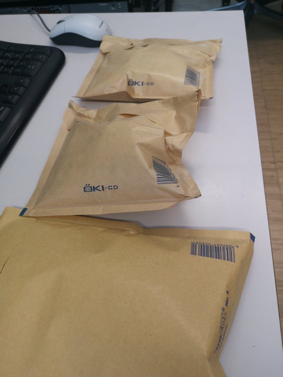 echeloni2p's tweet image. Preparing sticker donations from #i2p to the #rc3  #stickerexchange #c3stoc