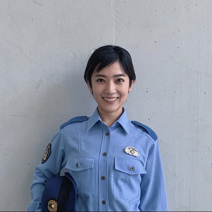 Smbc21新cmでエレベーターに乗る女優は誰 経歴や評判も