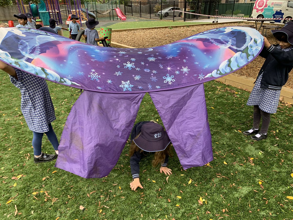 KA had a wonderful creative morning at our Giant Loose Parts incursion with <a href="/ReverseGarbage/">Reverse Garbage</a> ☺️ <a href="/rosehillps/">Rosehill PS</a> <a href="/KindersRosehill/">Rosehill Kinders</a>