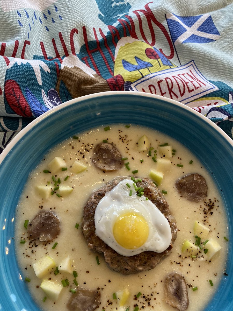 AD <a href="/compassgroupuk/">Compass Group UK & I</a> 
Just cooked lunch on Zoom with <a href="/TomKitchin/">Tom Kitchin</a> as you do... pretty regular Monday! 
Venison burger, celeriac soup, quails egg 🏴󠁧󠁢󠁳󠁣󠁴󠁿