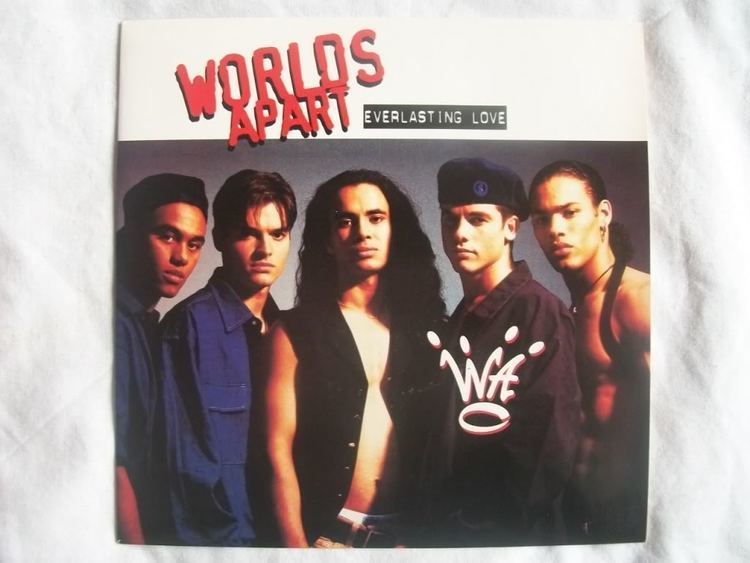 ApartFanpage's tweet photo. #WorldsApart #MyFaveBand #AlwaysInOurHearts @iamSteveHart @iamNathanMoore @calcooperwa #SteveHart #CalCooper #NathanMoore #90smemories #GreatMoments #90sboyband #TheBestTimes #HappyMonday #JoyeuxLundi #HeureuxApresMidi #HappyAfternoon #WorldsApartBoys #WA #SuperTalented #NiceMen https://t.co/ppAUPPm02T