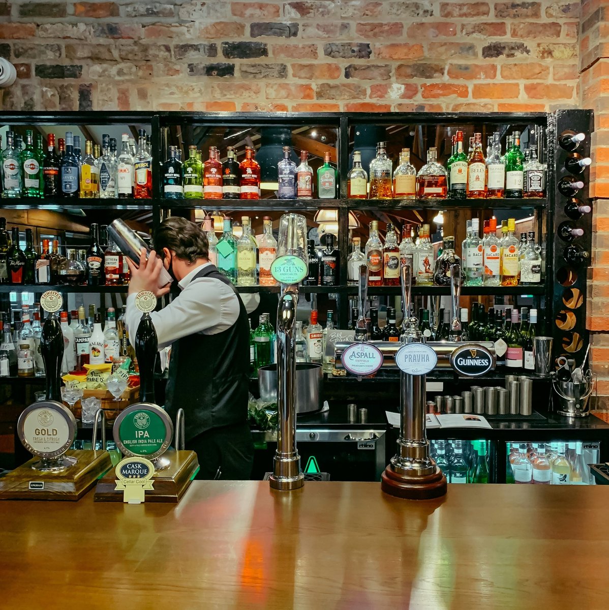 Middletons Hotel (@middletonsyork) on Twitter photo WE ARE BACK. We're so excited to be reopening again on 2nd December. We've missed you so much and can't wait to welcome you back for a cocktail or two❤️. Find out all you need to know at orlo.uk/middletonsyork… WE ARE BACK. We're so excited to be reopening again on 2nd December. We've missed you so much and can't wait to welcome you back for a cocktail or two❤️. Find out all you need to know at orlo.uk/middletonsyork…