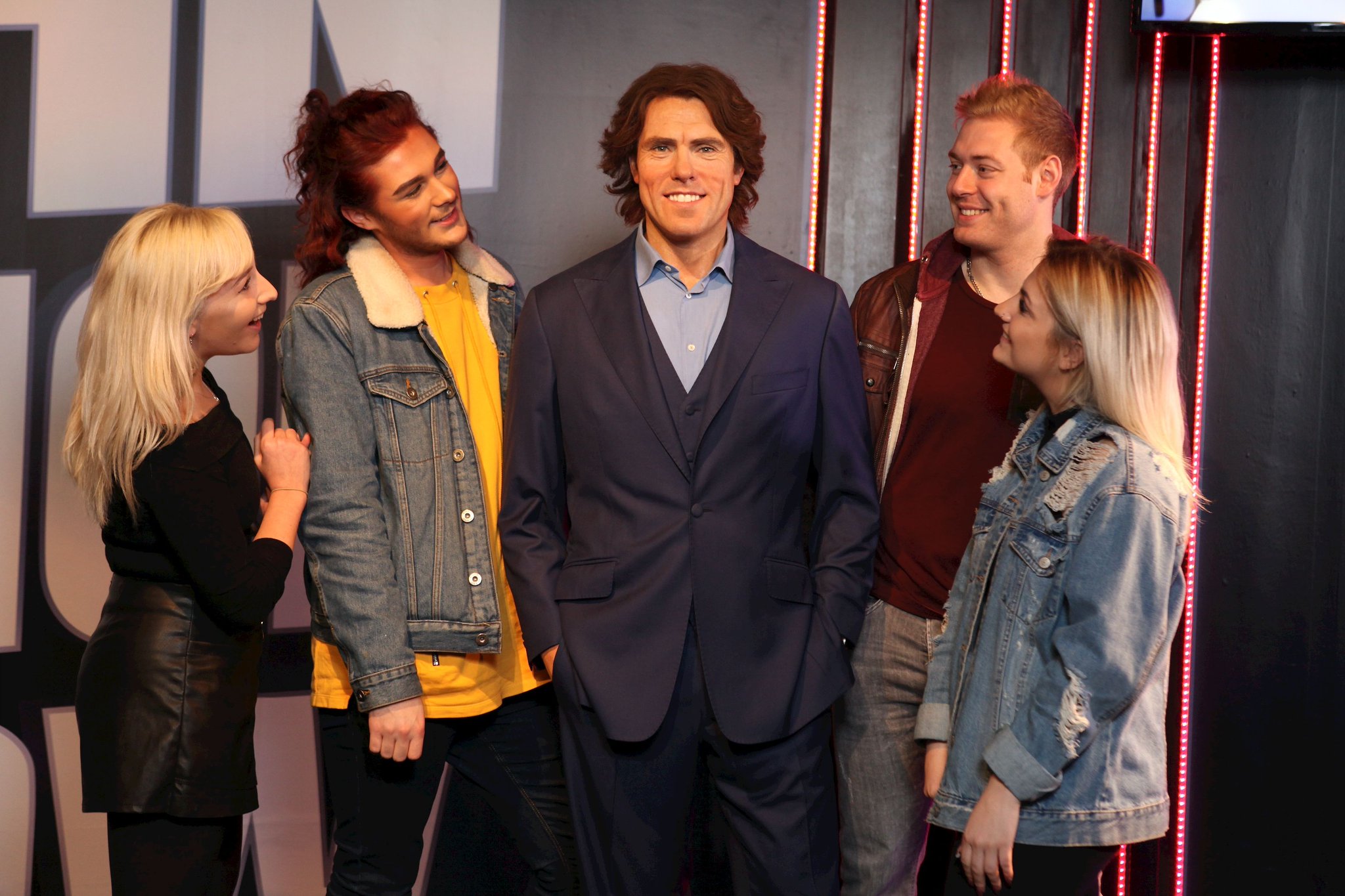 Wishing comedian John Bishop a happy birthday today! 