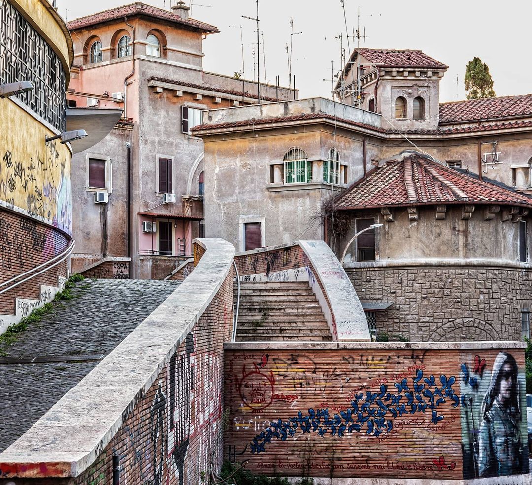 culture_roma's tweet photo. Contest #icentoannidiGarbatella: entro il 15 dicembre  posta foto, short video, componimenti, racconti brevi a tema'garbatella', su IG con tag #icentoannidigarbatella e menzione https://t.co/yFTVO39UyG.
Info https://t.co/XOZ9HCccpv
📷 Stefano Frattini https://t.co/3t414b5XKU