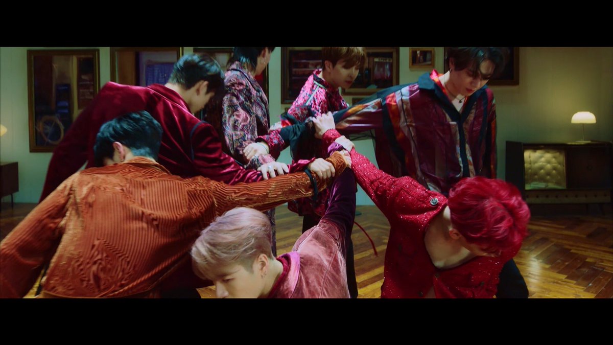 madinka__akh's tweet photo. Какой же прекрасный стиль и чувства вкуса у гатов @GOT7Official #GOT7_YouAreOurLastPiece https://t.co/buMOcSssrA
