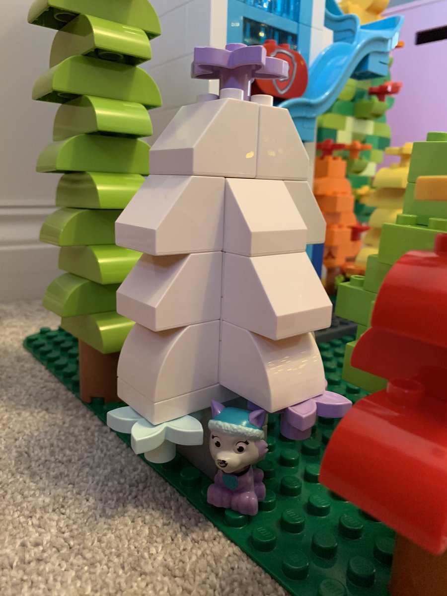 LegoDadLabassi's tweet photo. The pups have for their Christmas trees up!
Paw Patrol is on a roll! 

#Lego #Duplo #PawPatrol #LookoutTower #Christmas #ChristmasTree #LegoIdeas #PawPatrolChristmas https://t.co/BWQCcKVu6w
