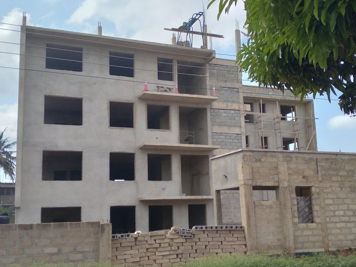 MoworksGH's tweet photo. What do you see? 

JOB: 1821
WORK TYPE: Construction of 4Level Apartment Building 
LOCATION: Accra

#BeautyInRoughness #MondayMorningInspection #ConstructionInGhana #motivation #MoworksLimited https://t.co/7ZO6PCoRL3