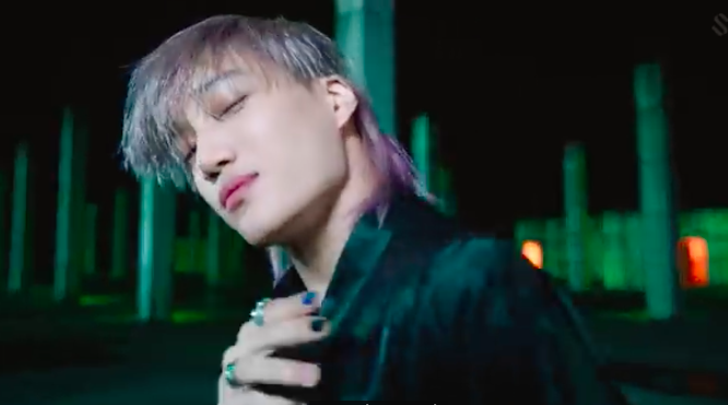 WORLDMUSICAWARD's tweet image. #EXO&apos;s #KAI explodes on all Digital Platforms with his hugely awaited brand new mini solo album #KAI (#开)The 1st Mini Album and its Title Single #Mmmh which are both trending worldwide on Twitter!💿🎶💥🌎🔥👑💚
facebook.com/worldmusicawar…

🎧 smarturl.it/KAI_EP