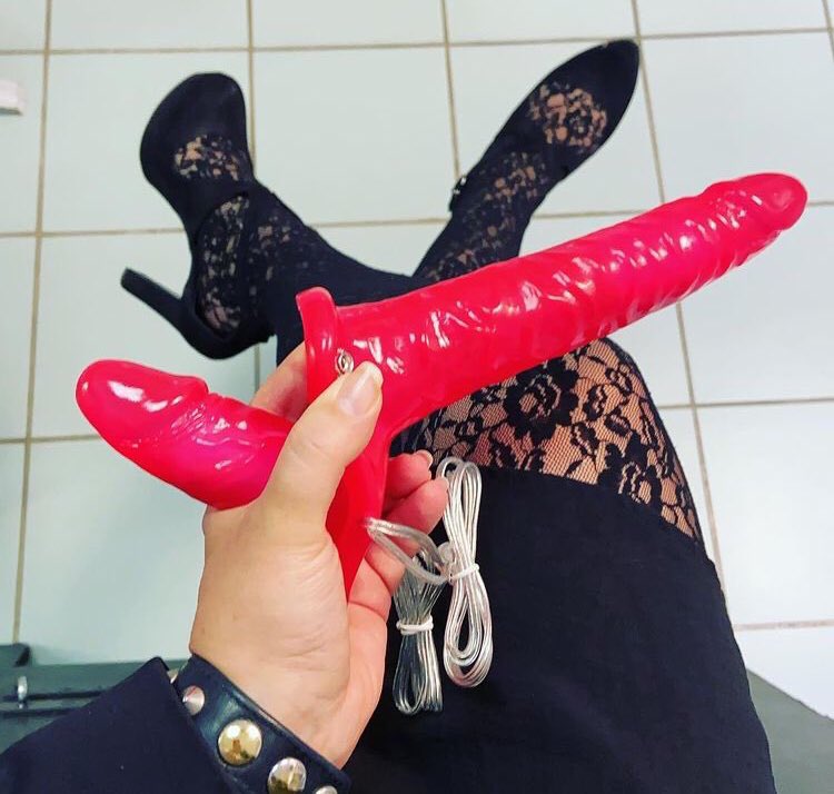 reel sanal duzenli kolelik isteyenler ve odeme gucu olanalar kendini tanitan mesaj atsin pazarlik yapan odeme gucu olmayan yazmasin #cyprus #kıbrıs #sahibe #pasif #köle #finansalköle #strapon #cd #crosdresser #fetis #fet #turksahibeler #trample #ankara #izmir #gayarabul #gaymekan