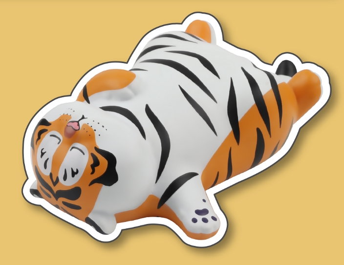 豆魚雷 結局トラもネコ科 中国のデザインスタジオ 空想造物 Kongzoo によるデザイナーフィギュア新作 不二馬大叔 Bu2ma が描いた 胖虎 イラスト 日本語に直訳すると デブトラ をミニフィギュア化しました 虎でも猫のような まるまるごろごろ