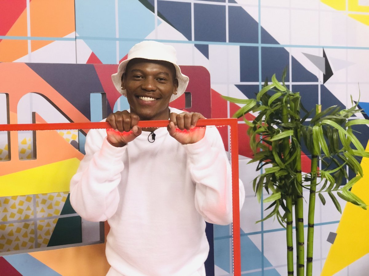 hecticnine9's tweet photo. Happy Monday, Mzansi! #HecticLive is here and ready to transport you into another week of edutainment! Let's make this last day of Nov AMAZING https://t.co/t1xt5K230d