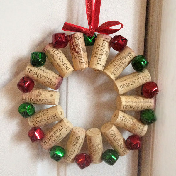 repaircafebfast's tweet photo. Reuse, remake, repurpose, REJOICE! Some homemade zero waste wreath inspiration from our friends at @thisisfreegle. https://t.co/xxgSogre2W