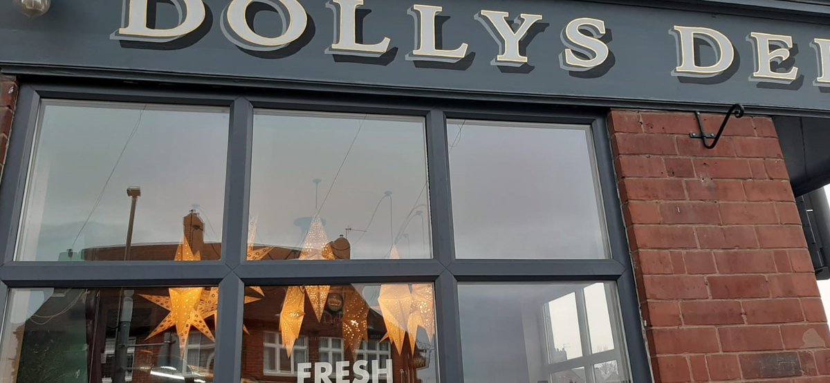 paperstarlights's tweet photo. A fine sight on a #greyMonday - pop into #DollysDeli for hearty breakfast any day of the week! Dollys is part of our #sharethelight campaign to spread light & raise funds for @Ashgate_Hospice . Look out for stars in windows around #Brampton & #Chesterfield & join our #StarTrail https://t.co/r9s9eZNfFY