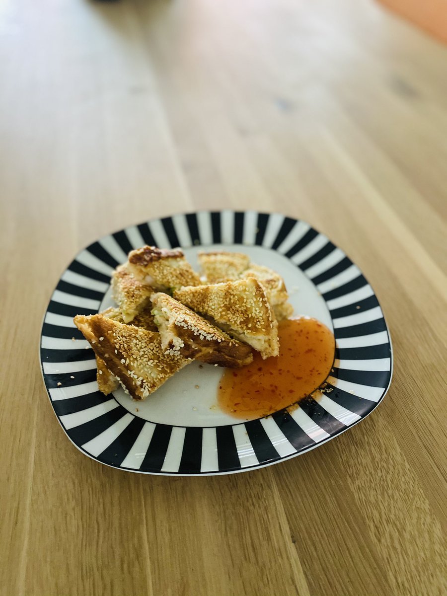 Lexje86's tweet photo. @jamieoliver Made Jamie’s sesame prawn tosti 👌🏻👌🏻👌🏻#delicious #recipe #jamieoliver https://t.co/chGvjHL5Xr