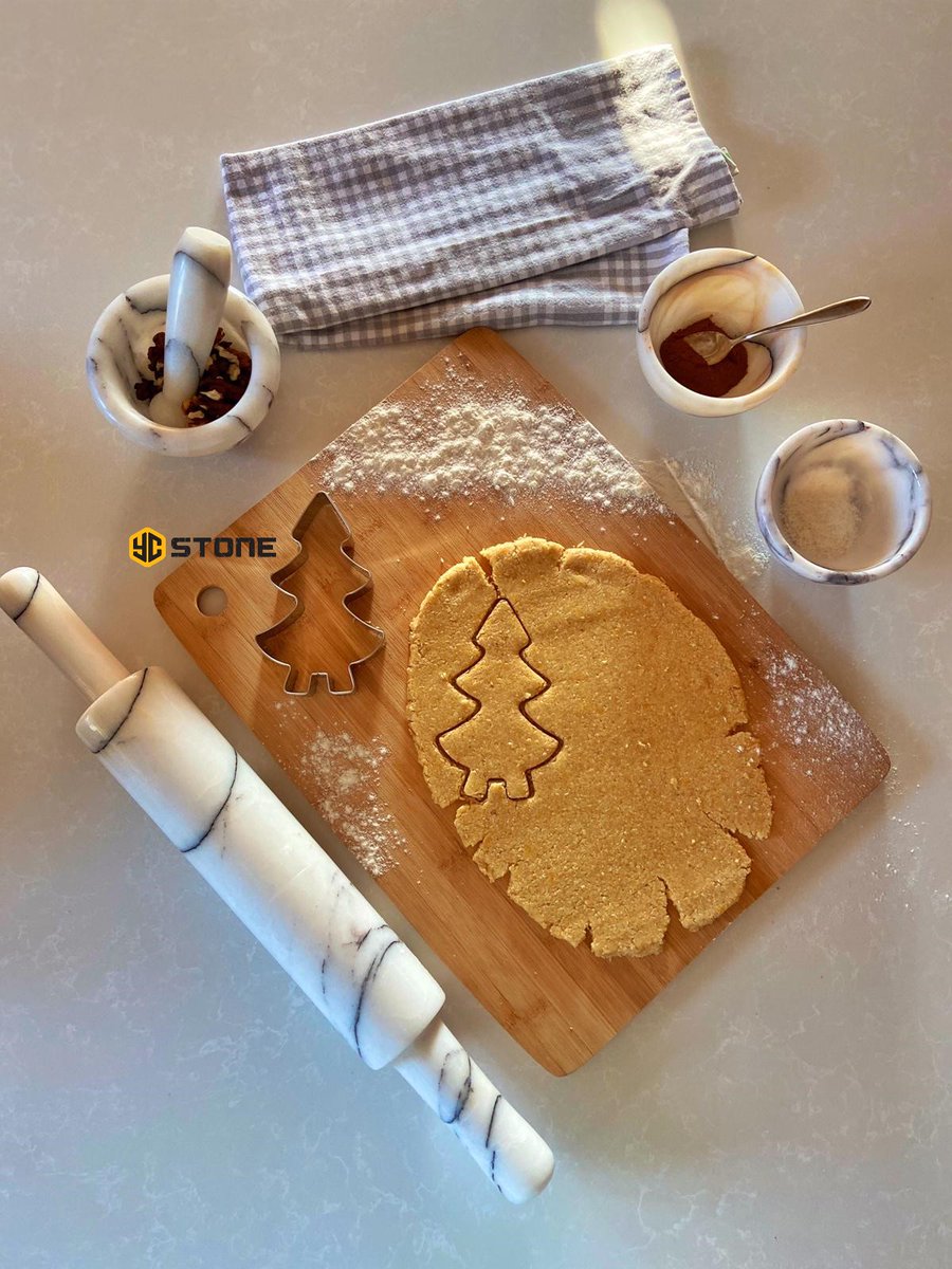 ✨ 6 cm çapında 45 cm uzunluğunda mermer merdane,en sert hamurları bile açmak için pürüzsüz bir yüzeye ve ağırlığa sahiptir.
✨%100 doğal,1.sınıf mermerden üretilmiş ve cilalıdır.
✨Yüzey özelliğinin bozulmaması için temizlik esnasında kimyasal madde kullanılmaması gerekir.