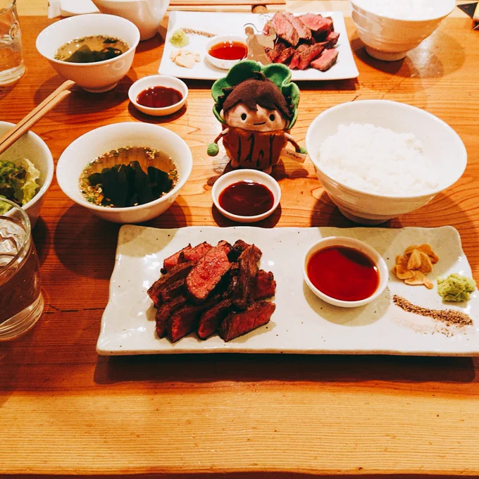 マイマイと遊んできたー✨お肉のお店、めちゃ美味しいし親切やったからまた行きたいなぁ🥰
おみやもらったり布教してもらったりお絵描きしたり、たーのしー🐈️
伊達組描いてもらっちゃったー、嬉しい🥰 
