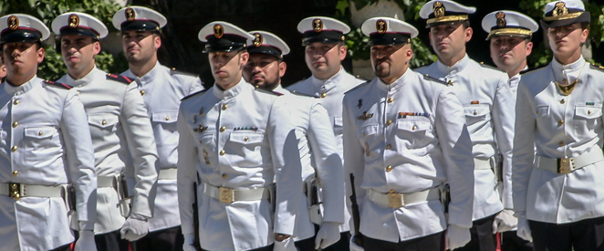 engforpleasure's tweet photo. Nesta dica você vai aprender vocabulário militar em inglês. Confira também no final do tópico expressões idiomáticas e um quiz - https://t.co/Jl0mju7IBD #ingles https://t.co/KmDZMy2XEe