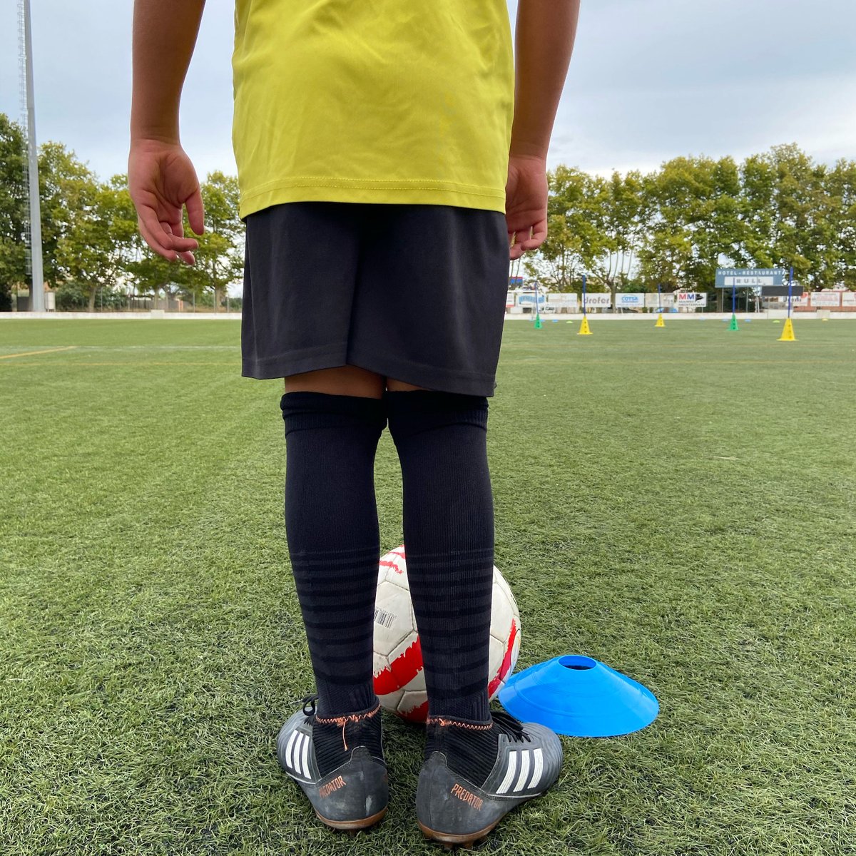 EFDelta's tweet image. ⚽️ Nova setmana d’entrenaments!

💪 Seguim amb responsabilitat!

🔶 Som Escola 🔶

#EscolaDelta #FormacióAmbValors #Educació #Valors