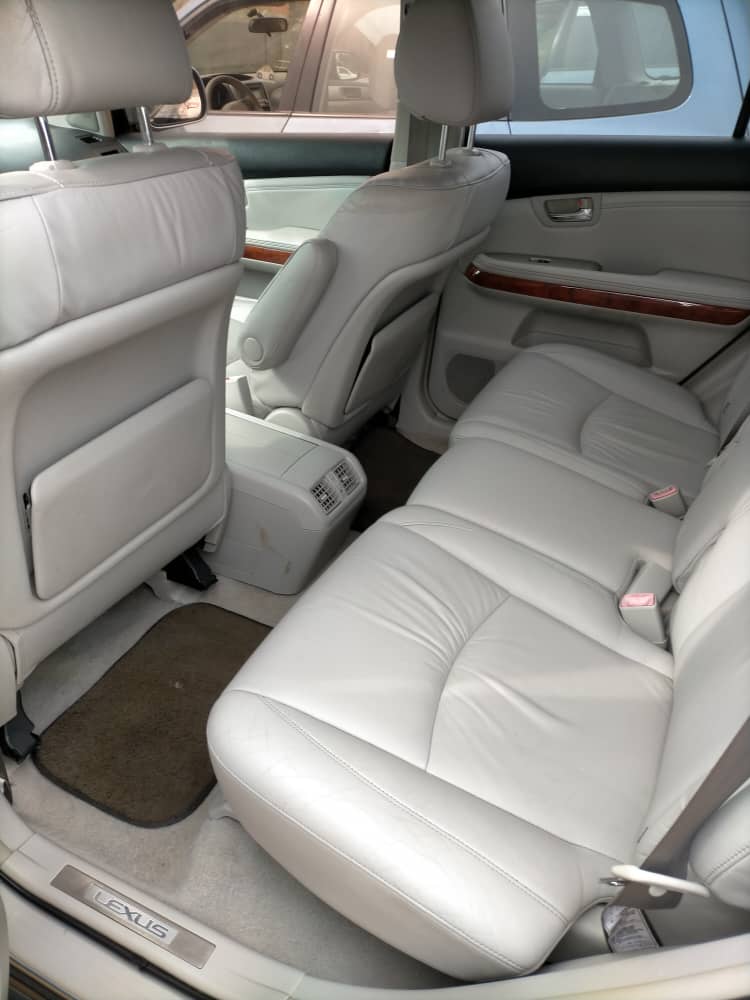 ldgcolt's tweet photo. Ride it!
#UPTO
RT @CNwanbueze : Lexus Rx330 2006model
ForeignUsed . Accident Free
Basic Option. V6engine
#3.8m net not negotiable.
Pls kindly RT and patronize #CalebAutos. #ShepeteriDecides
Fierce | EspinAction | zaza HappyNewWeek | https://t.co/QiH7nYxFcu