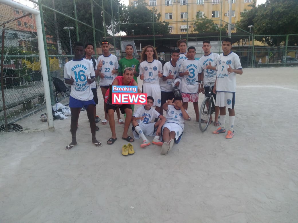 realirmandade's tweet photo. Mais uma Vitória, dessa vez diante do Jardim Novo!
Seguimos por mais, 5 x 4 sobre o Jardim Novo !
#avantereal
#diadereal
#jogaremosjuntos https://t.co/v9D7JDGdf1