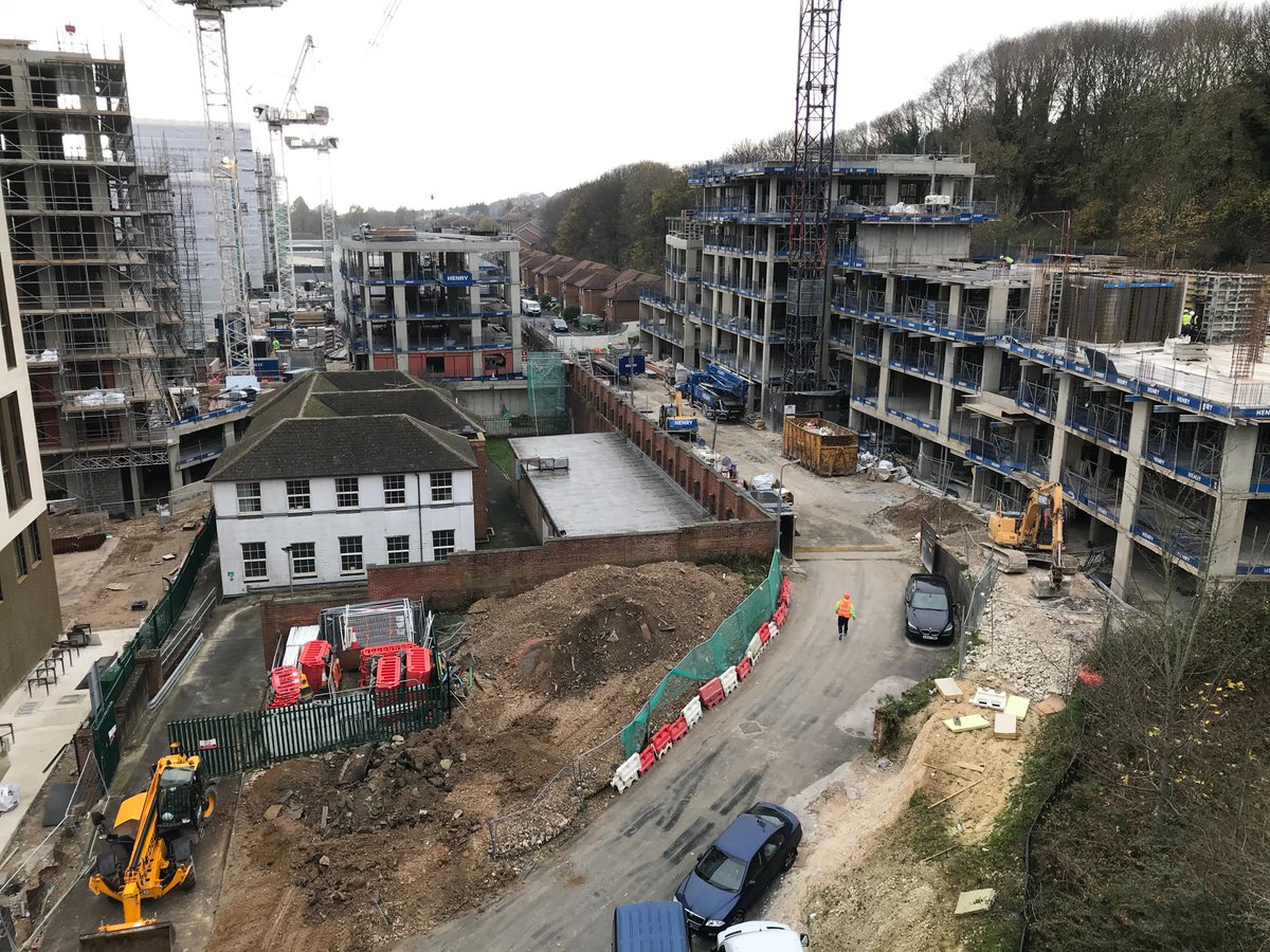 whittamcoxarch's tweet photo. Great to see #progress on site at Preston Barracks in #Brighton. Working with client Henry Construction we're delivering over 350 new homes for
@optivohomes!
#workinprogress #onsite @LoveConstruct_ #BuildingBritain #underconstruction #newhomes #SFS https://t.co/UDQTBg7ssF