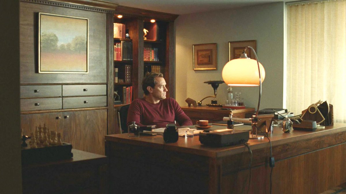 Formachat's tweet image. The Nest Packs Symbolism and Drama Into a Gothic English Country House.

Read the full article here:

architecturaldigest.com/story/the-nest…

#HomeExtensions #HomeDecor #HomeDesign #InteriorStyling #Interior #InteriorStyle