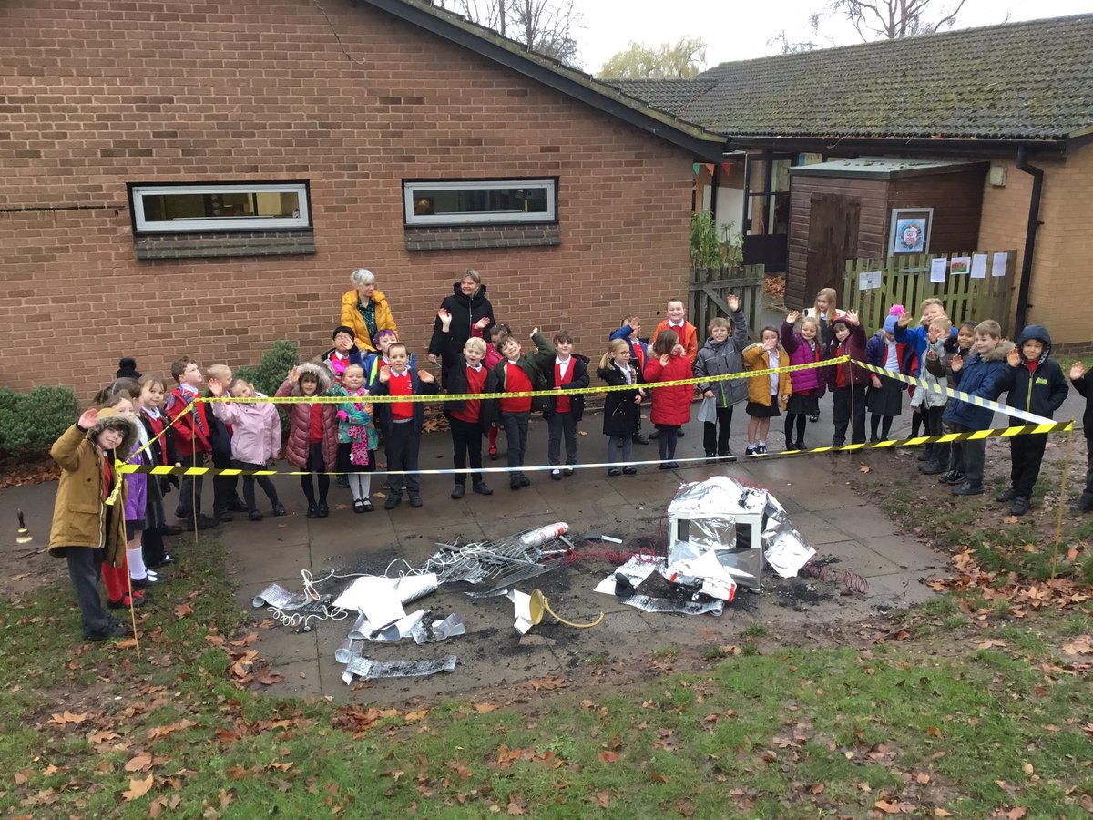TJPrimary's tweet photo. π½ Strange goings on outside Year 2 today! The children have been investigating the crash site and making some very imaginative suggestions... #TJEnglish #TJ2C #TJ2ES https://t.co/RjUxOwnTp2