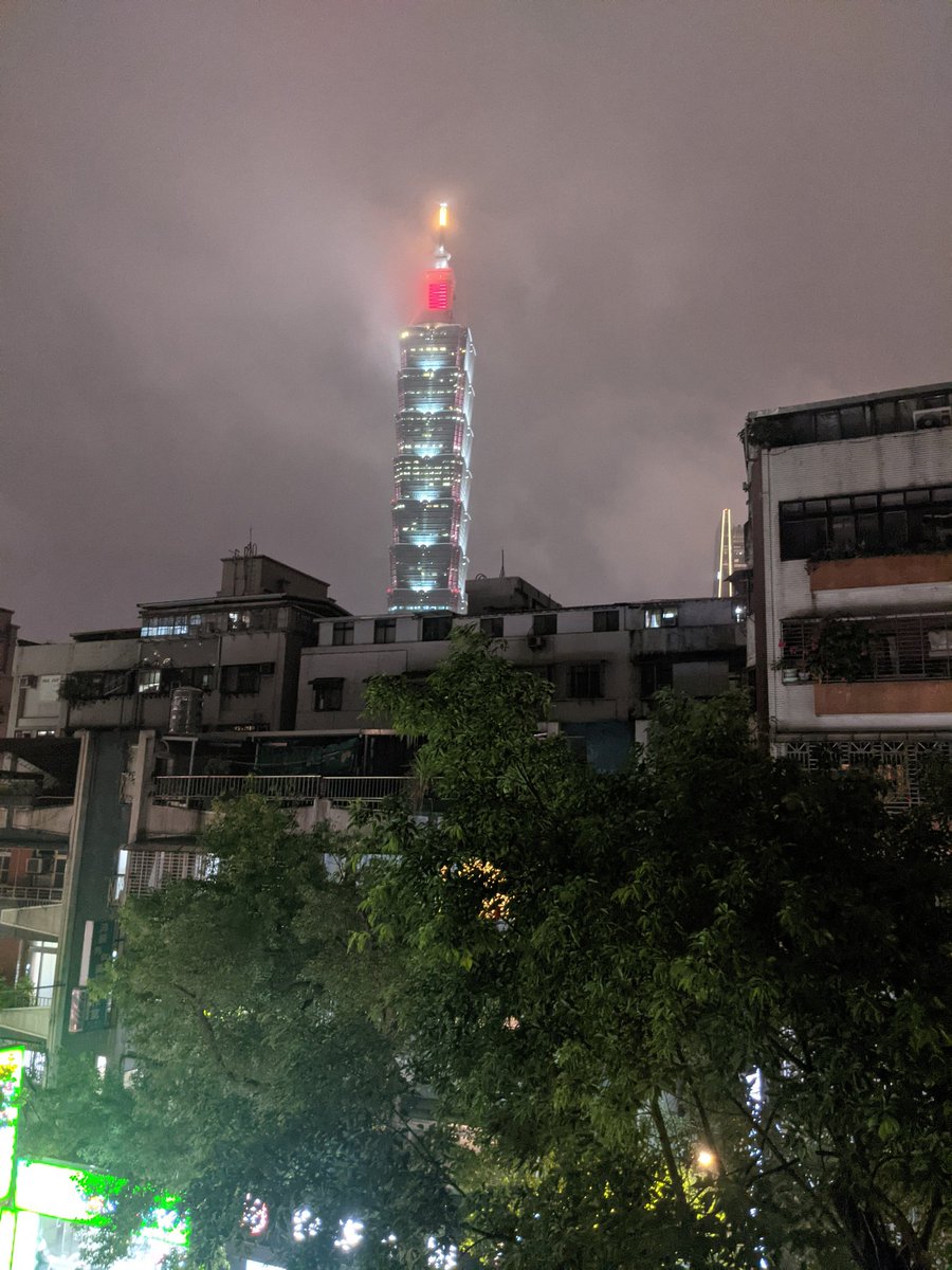 elliekoepplinge's tweet photo. I love to see 101 in the rainy mist. It's a wee gift for the trials of bad weather ๐#Daily101 https://t.co/HMUxhPPA7S