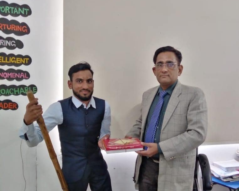 #NewsPositive: Despite clearing the NEET MBBS exam Mohamad Usman was wrongfully declared 100% disabled & denied admission to medical school by Safdarjung medical board. Year on, he is again on his way to becoming a doc! https://t.co/U31Gnxr0af @timesofindia #DocsWithDisabilities https://t.co/g9J5JvGpz6