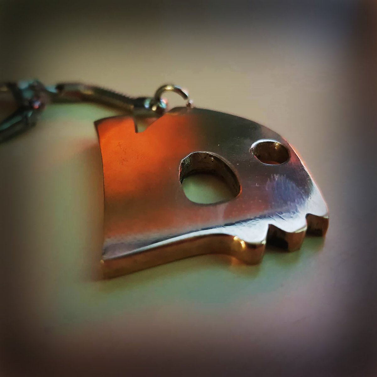 deadsignsgame's tweet photo. Bronze logo 💉
#bronze #porteclé https://t.co/EJB8bXIzJc