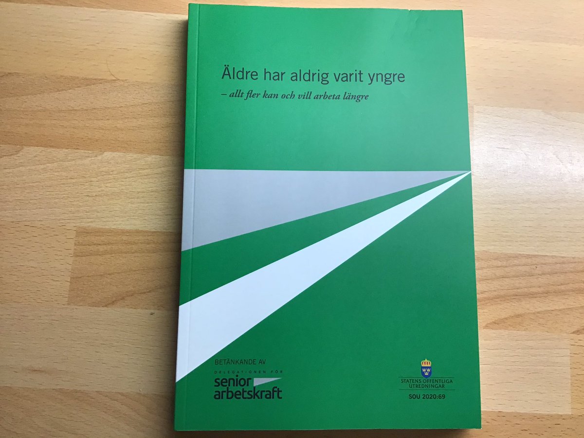 anders_ferbe's tweet photo. Överlämnat slutbetänkande från delegationen för senior arbetskraft till socialförsäkringsministern. Digitalt förstås. Intresserade kan läsa det på https://t.co/eu2HoZdJu6 En debattartikel i ämnen finns här https://t.co/jG4cjIWBhs https://t.co/w5JRXTuXeP