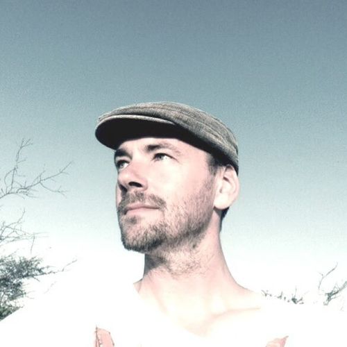Now Playing York - Cala D'Hort - Shortcut <a href="/Yorkmusic1/">YORK</a> Listen online at live.mystreamplayer.com/housemusic1