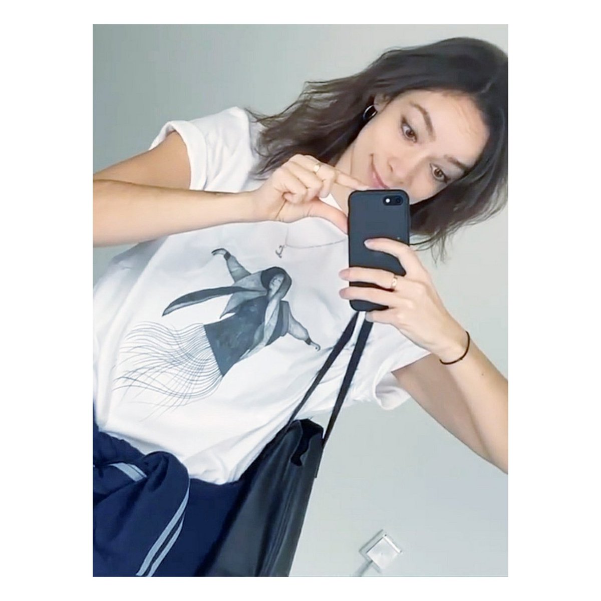 metisgebo's tweet image. Louise in her new @metisgebo t-shirt! Shop all tees at metis-gebo.teemill.com 🌳 EVERY ORDER UNTIL MIDNIGHT TODAY PLANTS A TREE! 🌳
#metisgebo #tshirtdesign #shopsmall #supportsmallbusinesses #xmasgifts #xmasgiftideas #sustainablefashion #circularfashion #tshirt #organiccotton