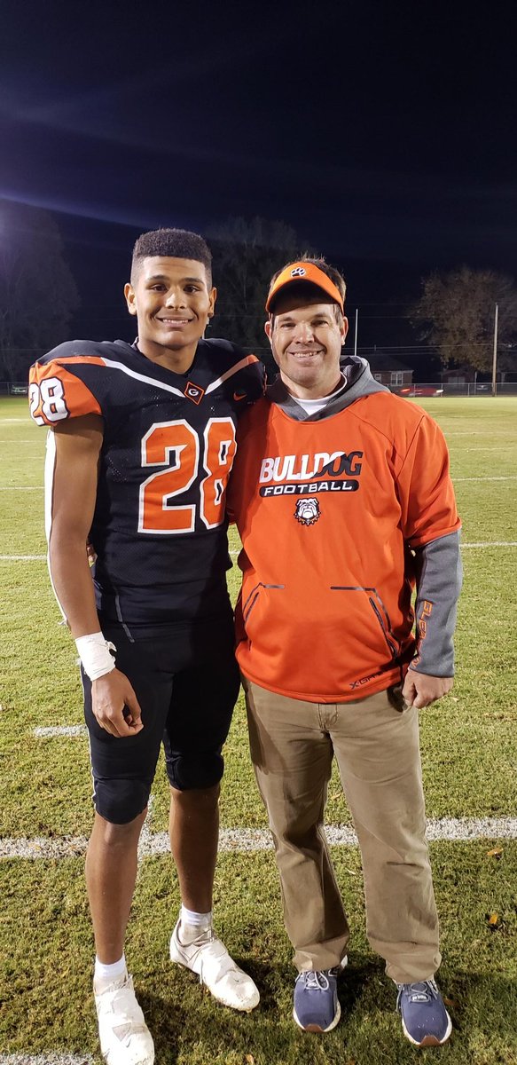coach_lampkins's tweet photo. Congrats to Elijah Young on being named Region 7A offensive player of the year! https://t.co/1GP8hwmFwH