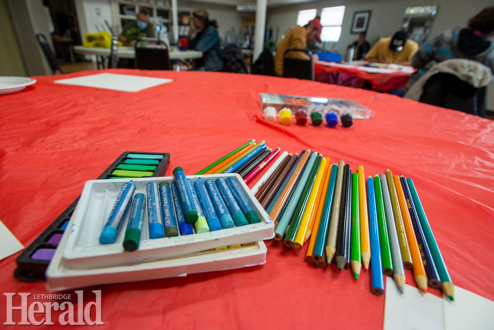 Resilient Art YQL program at Lethbridge Soup Kitchen lets homeless artists showcase their talent while providing for needs
@DWoodardHerald reports w/ <a href="/IMartensHerald/">Ian Martens</a>
photos lethbridgeherald.com/news/lethbridg… #yql @soupbridge.org