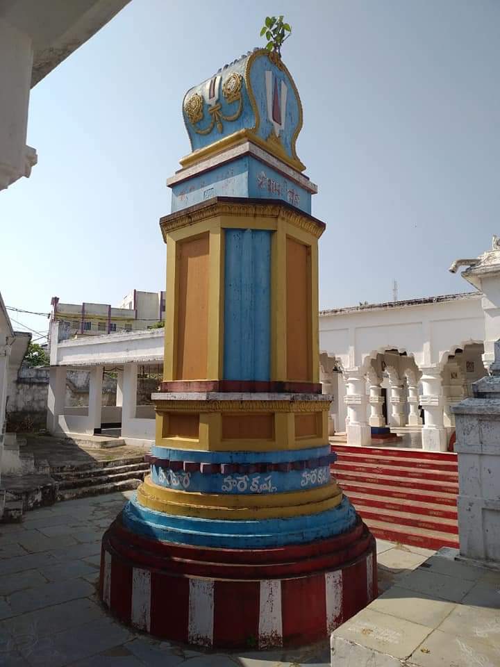 ବୋଇତ ବନ୍ଦାଣ ଉପଲକ୍ଷେ-ପ୍ରାଚୀନ ଗୋପାଳପୁର ବନ୍ଦର----------------------* ଗୋପାଳପୁର ଏକ ପ୍ରାଚୀନ ବନ୍ଦର,1810 ମସିହାରେ ଏହା ପୂର୍ବ ଉପକୂଳ ର ପ୍ରମୁଖ ବନ୍ଦର ର ମାନ୍ୟତା ପାଇଲା।* ସେତେବେଳେ ଗଂଜାମ ଉପକୂଳରେ ଗଞ୍ଜା, ଗୋପାଳପୁର,ସୋନପୁର,ବାରୁଆ,ପୁଣ୍ଡି,ବାବନପାଡୁ,କଳିଙ୍ଗପାଟଣା ଆଦି 7 ଗୋଟି ବନ୍ଦର କାର୍ଯ୍ୟକ୍ଷମ ଥିଲା।(1/8)