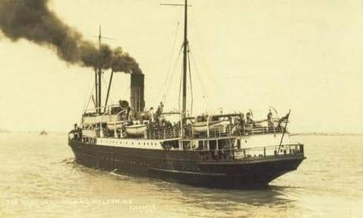 * ଆସିକା ଚିନିକଳ ର ମାଲିକ ଏଫ୍. ଜେ. ଭି ମିନଚନ୍ ଥିଲେ ଏହି ବନ୍ଦର ର ପ୍ରଥମ ବ୍ୟବସାୟୀ।1910 ମସିହାରେ ଏଠି 5 ଲକ୍ଷ,66 ହଜାର 801 ଟଙ୍କାର କାରବାର ହୋଇଥିଲା, ଯାହା ଆଜିର ଦରରେ 500 କୋଟି ରୁ ଅଧିକ।(4/8)