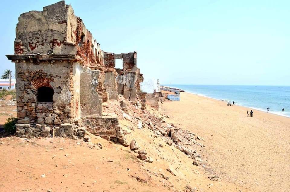 * ମୋ ଜେଜେବାପା ଶ୍ରୀ ନିତ୍ୟାନନ୍ଦ କର,ମିଆମାର ର ତେଲ କଂପାନୀ ରେ କାର୍ଯ୍ୟ କରୁ ଥିଲେ ଏବଂ ଗୋପାଳପୁରର ବନ୍ଦର ର ଟିକେଟ ବେଭାରୀ କାମ କରୁଥିଲେ, ଜେଜେ ବାପାଙ୍କ ଠାରୁ ଅନେକ ତଥ୍ୟ ମିଳିଥିଲାଫଟୋ- @VAdkri ,ପାରଳାଖେମୁଣ୍ଡିତଥ୍ୟ- ଡଃ ଅନନ୍ତରାମ କର କୈାଣ୍ଡିନ୍ୟ, ନିମଖଣ୍ଡି ପେଣ୍ଠ, ଭୀଷ୍ମଗିରି, ଗଂଜାମ