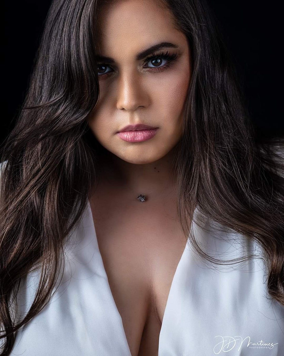 plusmodelcesiah's tweet image. #curvymodel #plusmodel #portrait