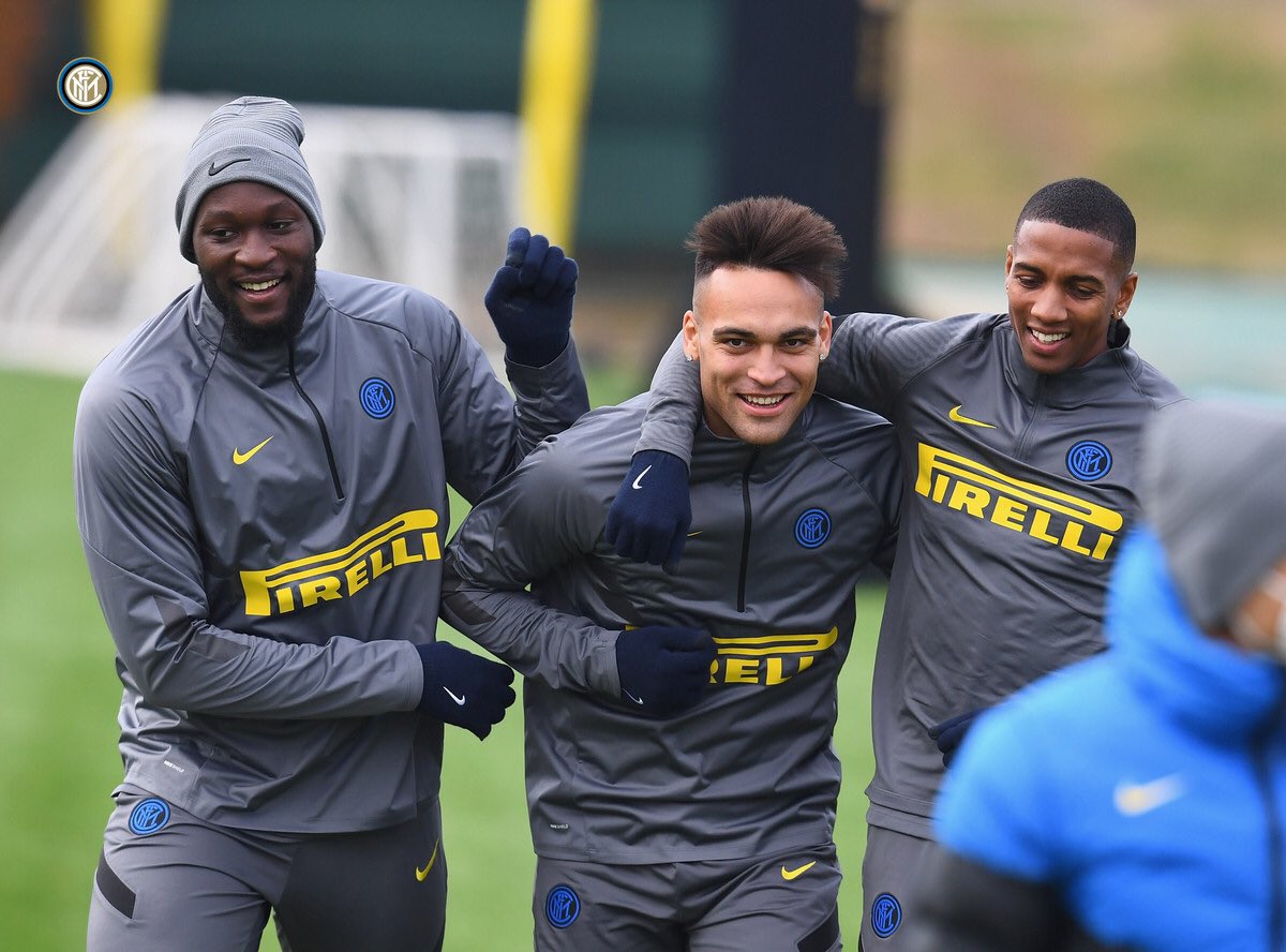 youngy18's tweet photo. Champions League Ready..... Say Cheese 😁😁 https://t.co/fwUrlrJA9w
